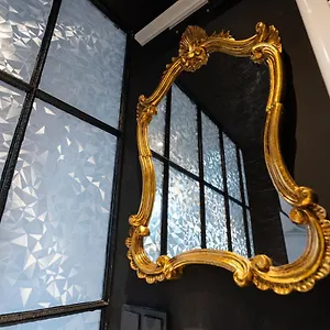 https://garden-suites-contactless-check-in.vienna-besthotels.com